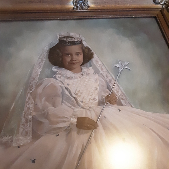 This is painted portrait Christmas/Halloween Girl - Picture 9 of 12